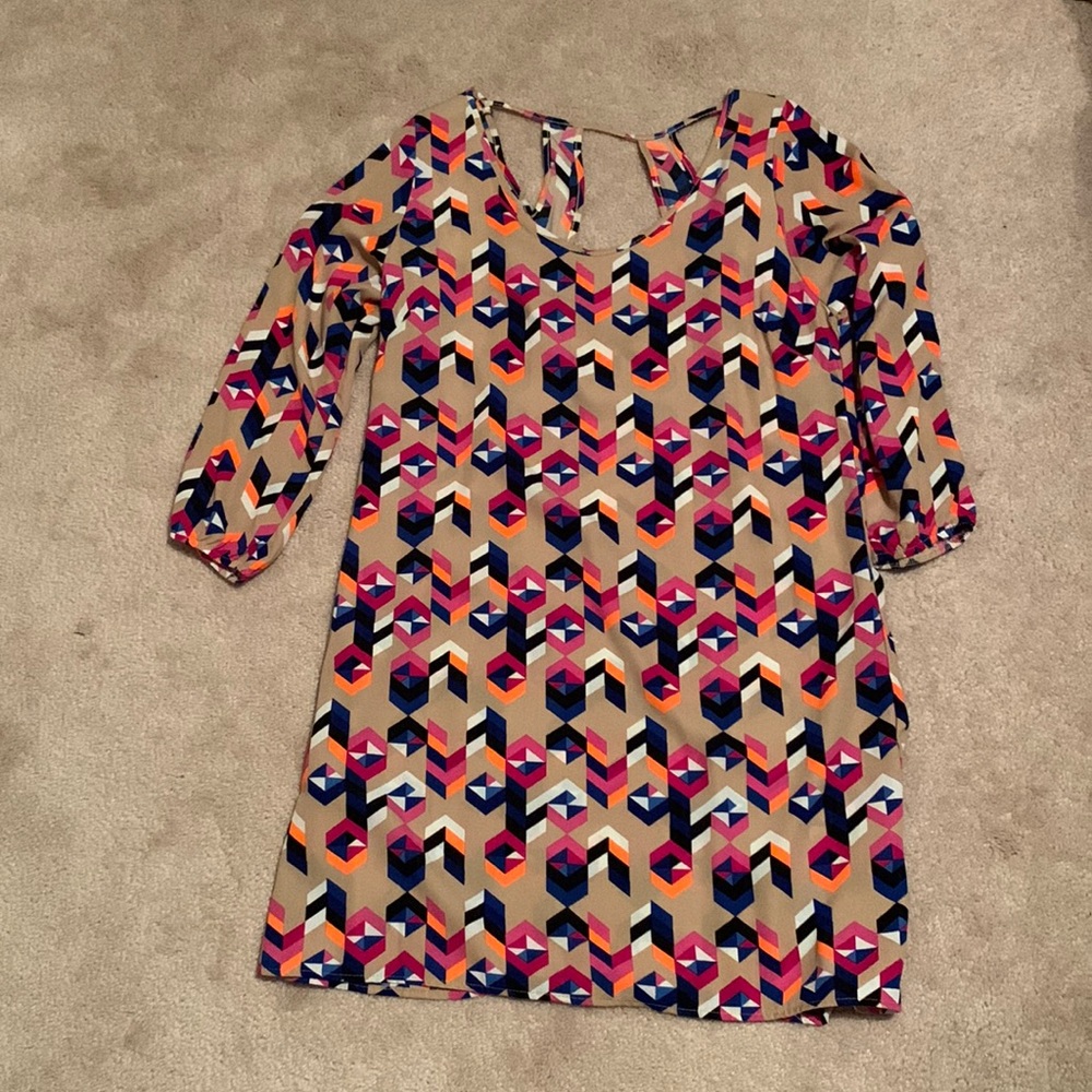 Fun geometric shift dress!